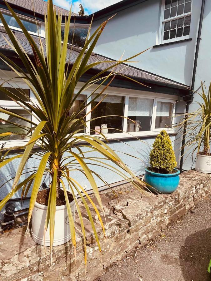 Rooms At The Usk Talybont-on-Usk Exterior photo
