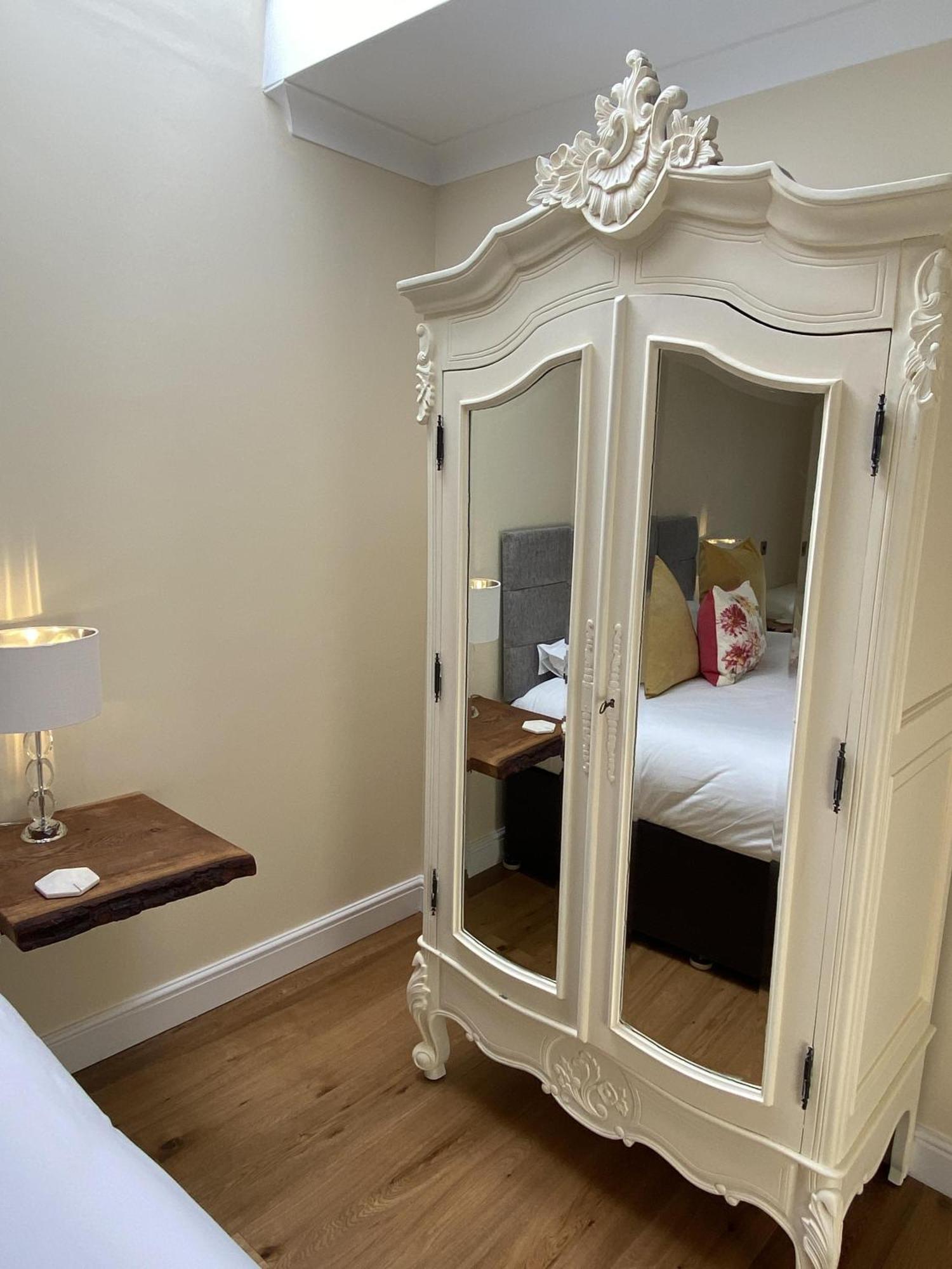Rooms At The Usk Talybont-on-Usk Room photo